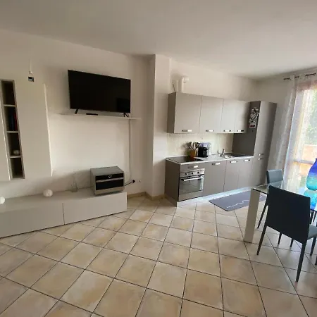 Kastel'S House Apartment Roe